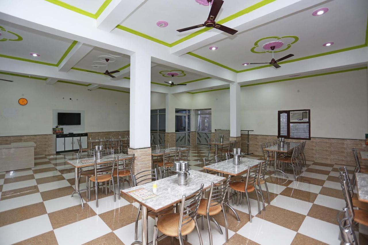 Chhata فندق أو واي أو 29517 بارسانا بالاس المظهر الخارجي الصورة